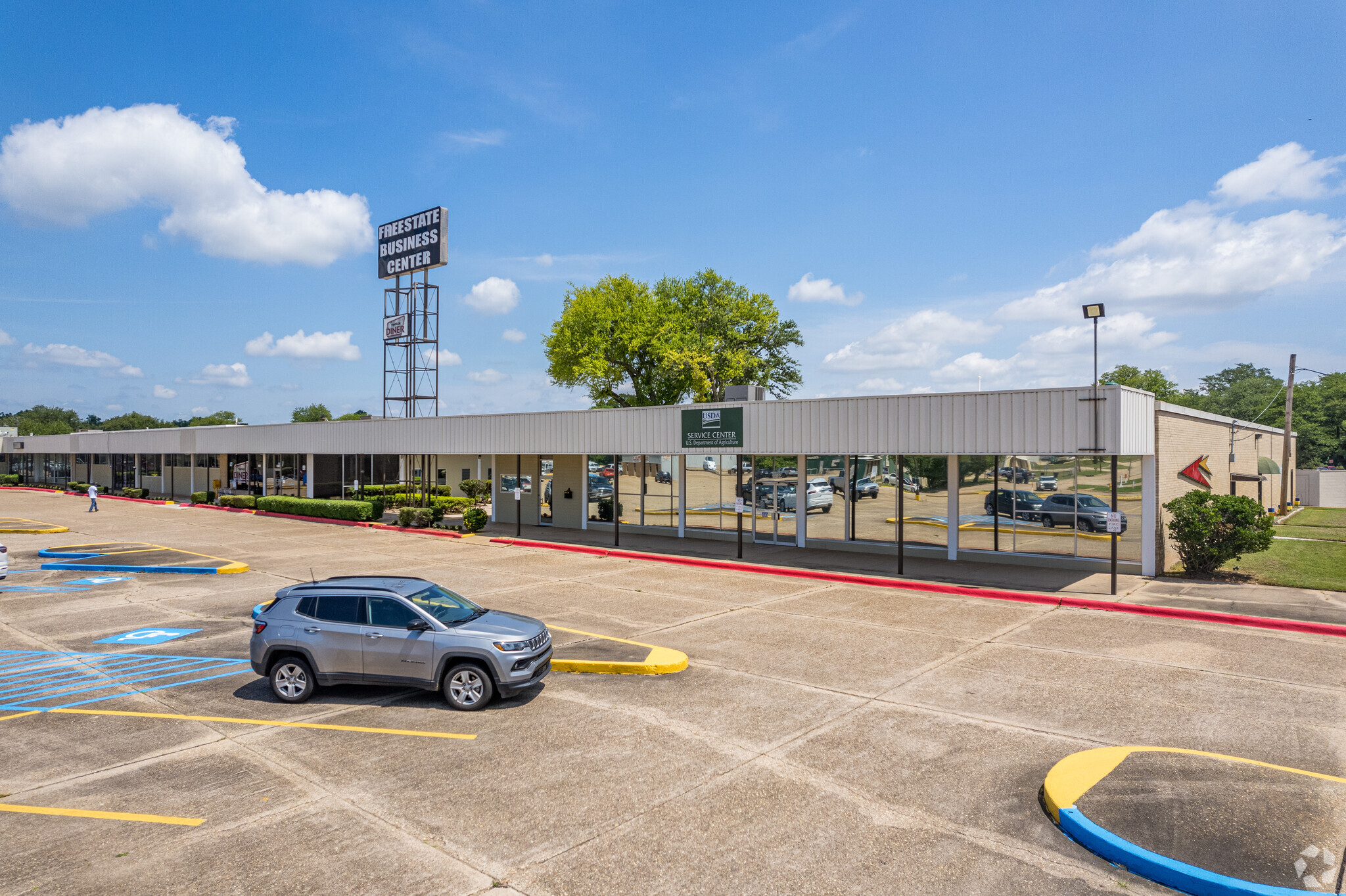 1418-1462 Hawn Ave, Shreveport, LA for lease Building Photo- Image 1 of 8