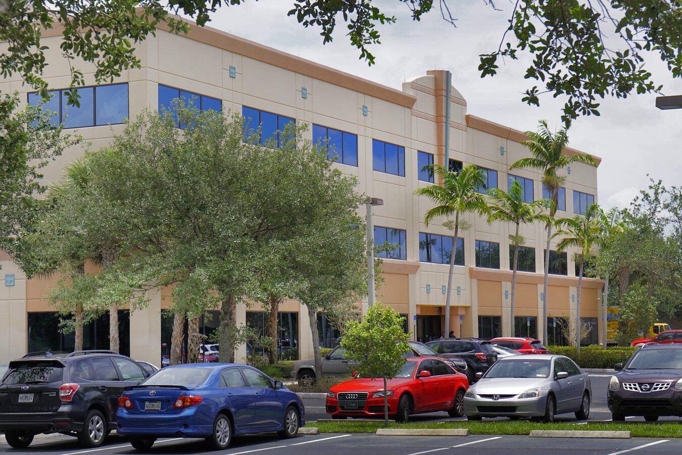 6800 Broken Sound Pky Nw, Boca Raton, Fl 33487 - Office Space For Lease 