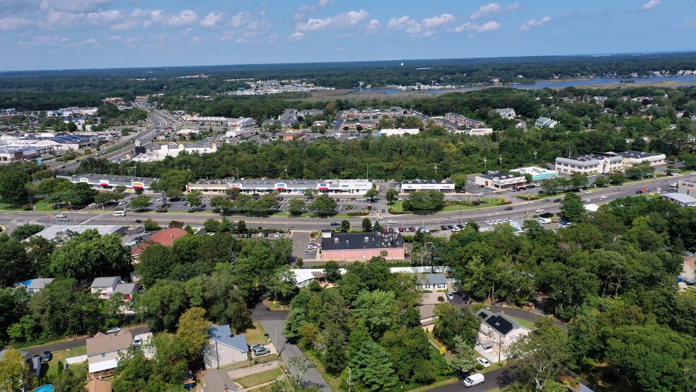 920-990 Cedar Bridge Ave, Brick, NJ for lease - Building Photo - Image 2 of 10