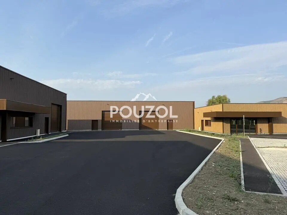 Flex in Cournon-d'Auvergne for lease Building Photo- Image 1 of 9