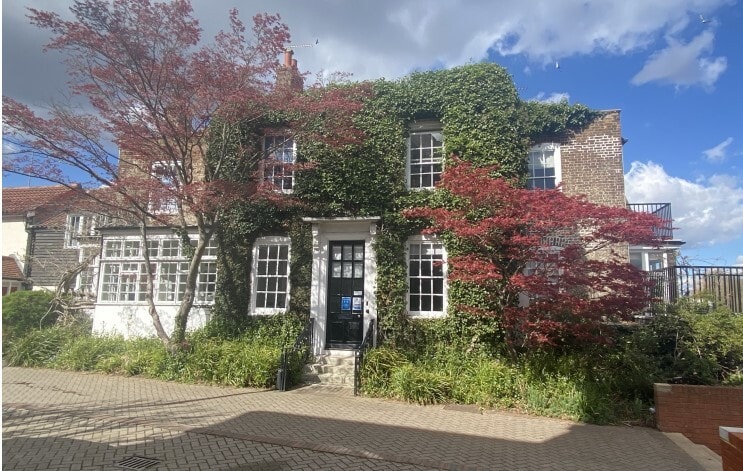 8 Lower Teddington Rd, Kingston Upon Thames for lease Primary Photo- Image 1 of 2