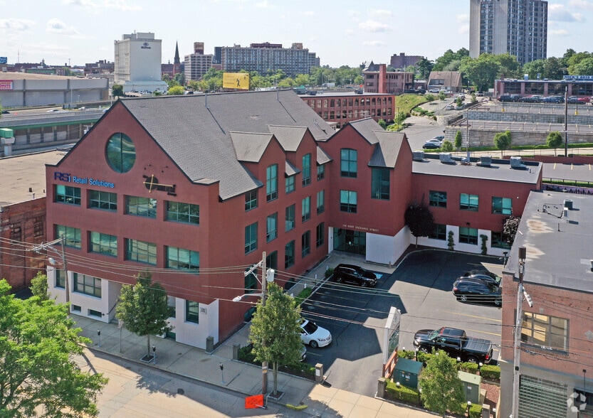 220 W Exchange St, Providence, RI for sale - Primary Photo - Image 1 of 6
