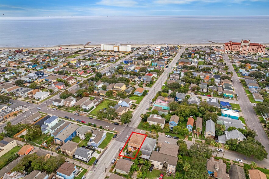 1902 Ursuline St, Galveston, TX for sale - Building Photo - Image 2 of 30