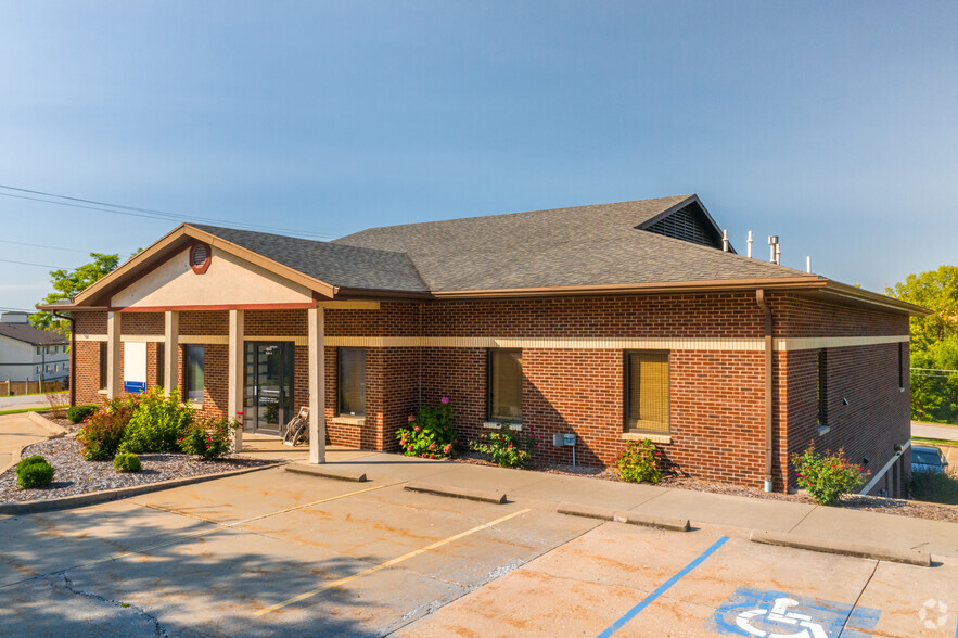 1620 Southridge Dr, Jefferson City, MO for lease - Building Photo - Image 1 of 12