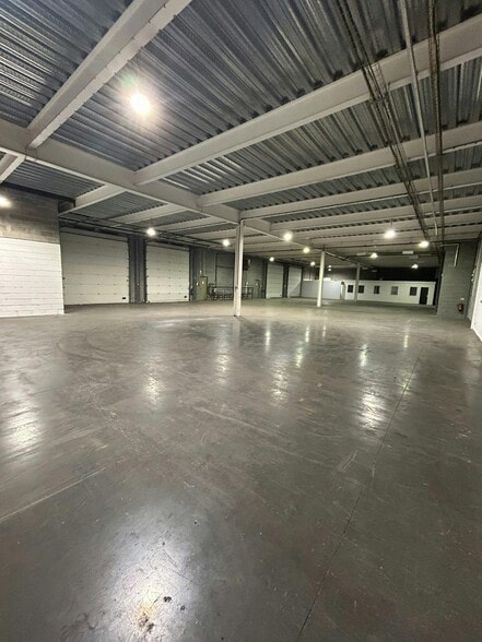 Knowles Ln, Bradford for lease - Building Photo - Image 2 of 7