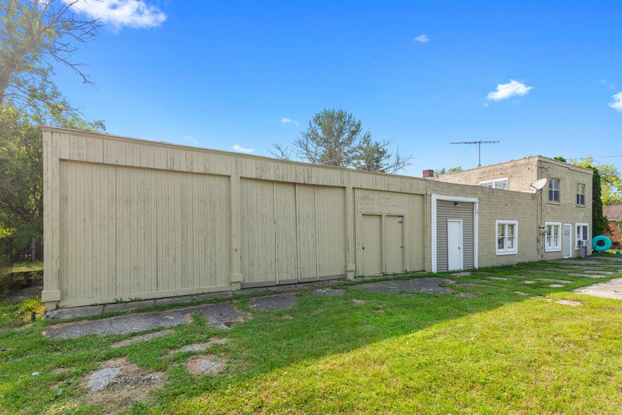 3279 Emmett Rd, Emmett, MI for sale - Building Photo - Image 3 of 43