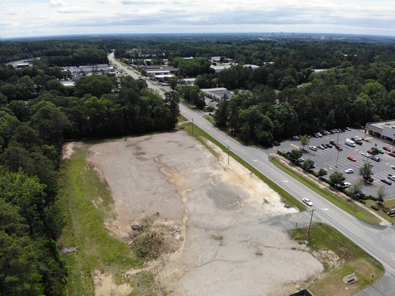 4618 Hillsborough Rd, Durham, NC for sale - Building Photo - Image 3 of 7