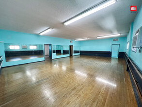 14252 Ventura Blvd, Sherman Oaks, CA for lease Interior Photo- Image 1 of 6