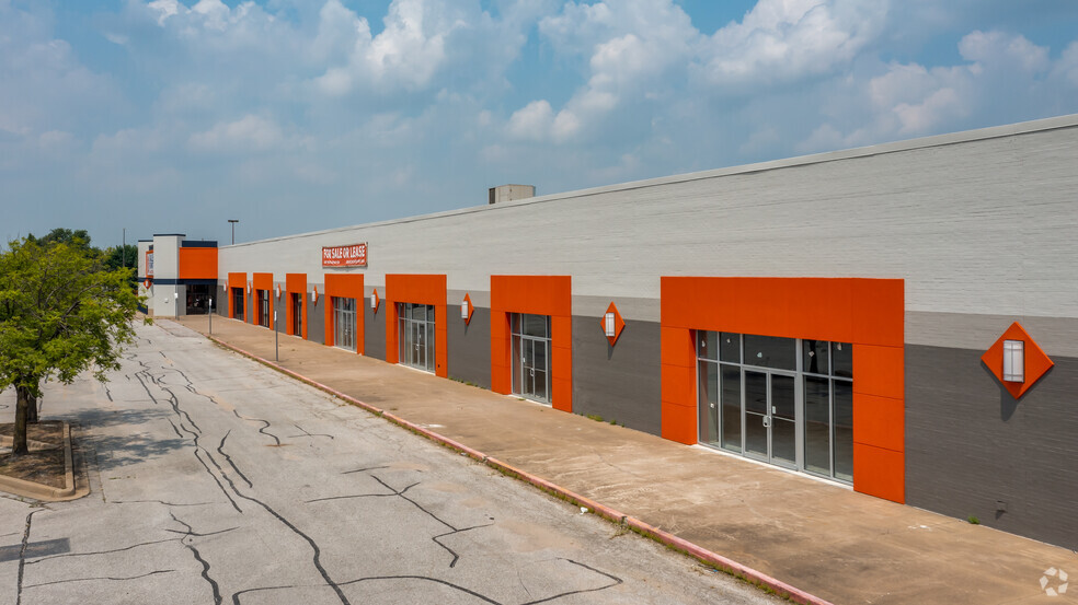 2300 E Kenosha St, Broken Arrow, OK for lease - Building Photo - Image 3 of 6