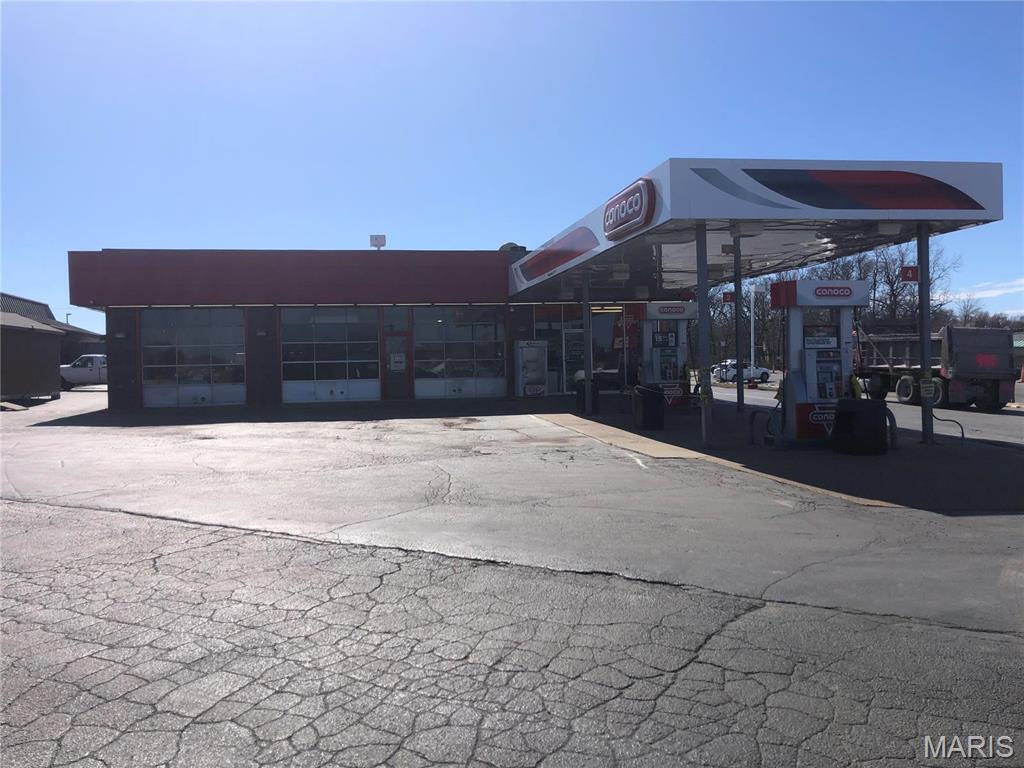 3949 Veterans Memorial Pky, Saint Peters, MO for sale Primary Photo- Image 1 of 5