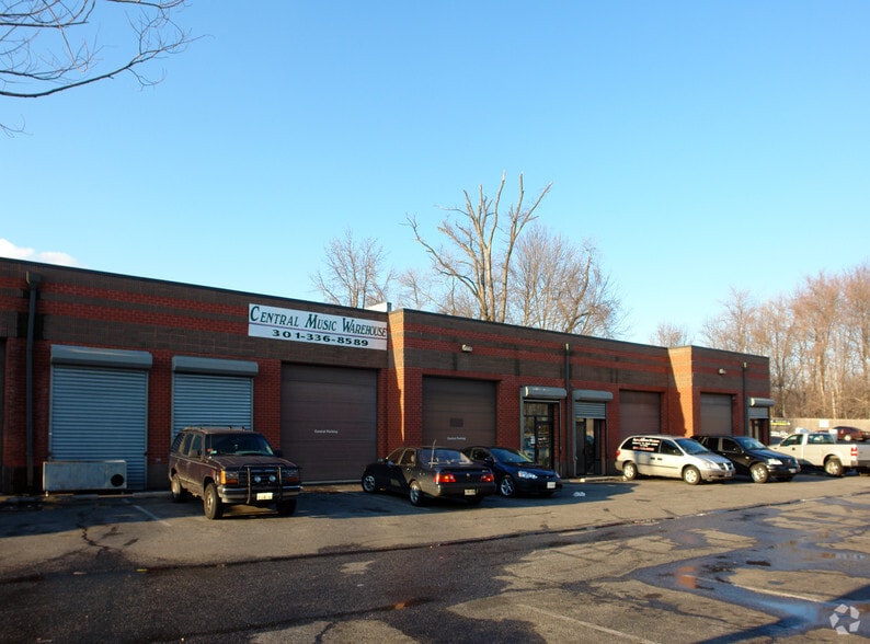 56-66 Ritchie Rd, Capitol Heights, MD for lease - Building Photo - Image 3 of 21