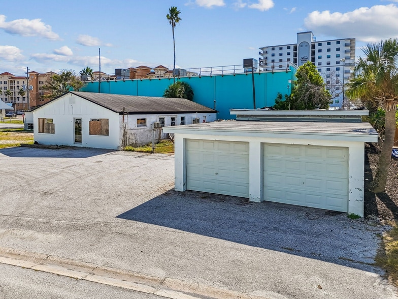 15350 1st St E, Madeira Beach, FL for sale - Primary Photo - Image 1 of 3