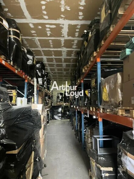 Flex in Vallauris for lease - Interior Photo - Image 3 of 3