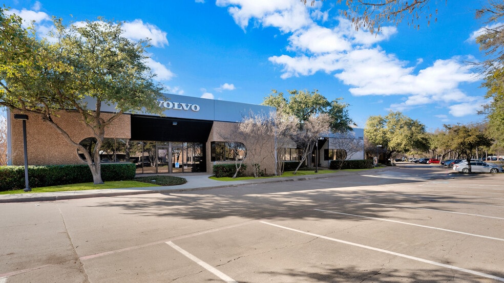 8422-8428 Sterling St, Irving, TX for lease - Building Photo - Image 2 of 17