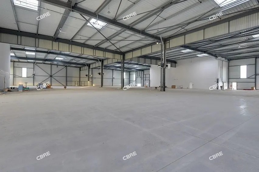 Office in Le Thillay for lease - Interior Photo - Image 3 of 11