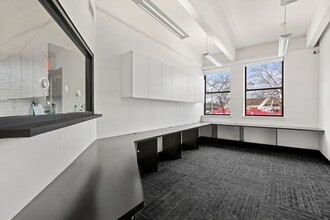 11-17 43rd Ave, Long Island City, NY for lease Interior Photo- Image 2 of 7