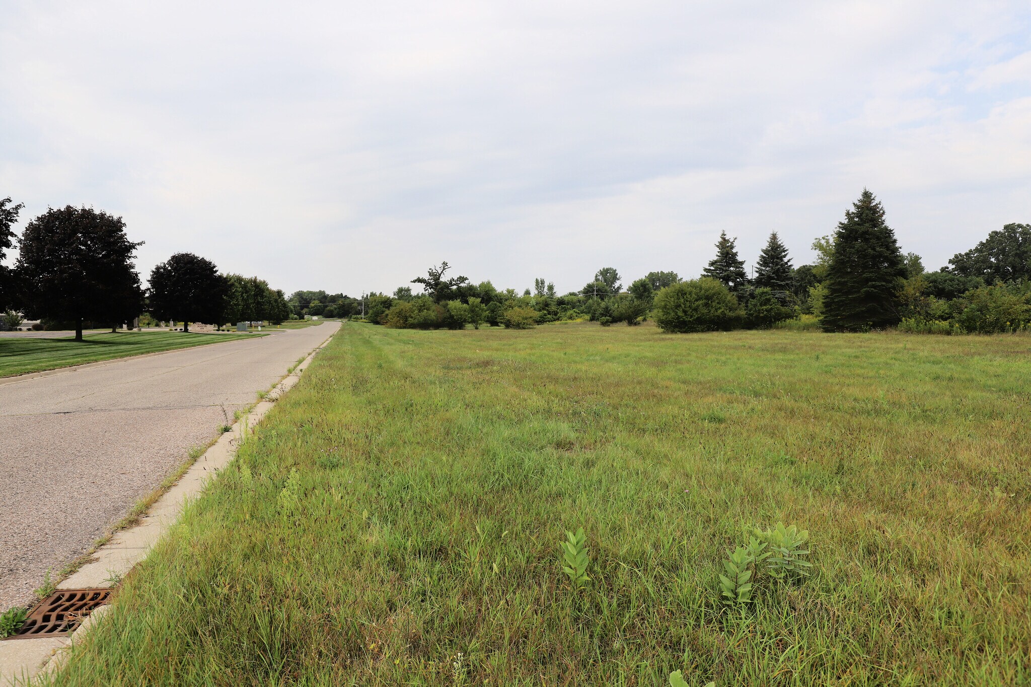 Charter Dr, Flint, MI for sale Building Photo- Image 1 of 19