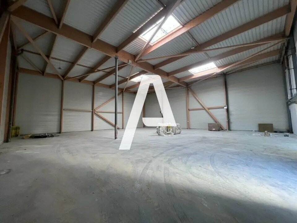 Location Local d'activités 691 m² à 4 459 m² - Photo 1