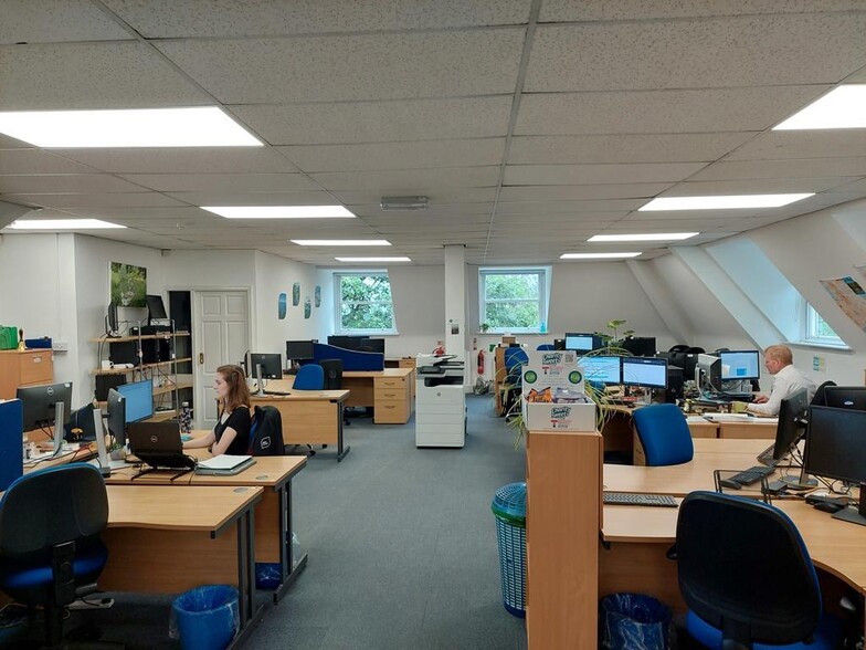 37 Parkfield Rd, Birmingham for lease - Building Photo - Image 3 of 25