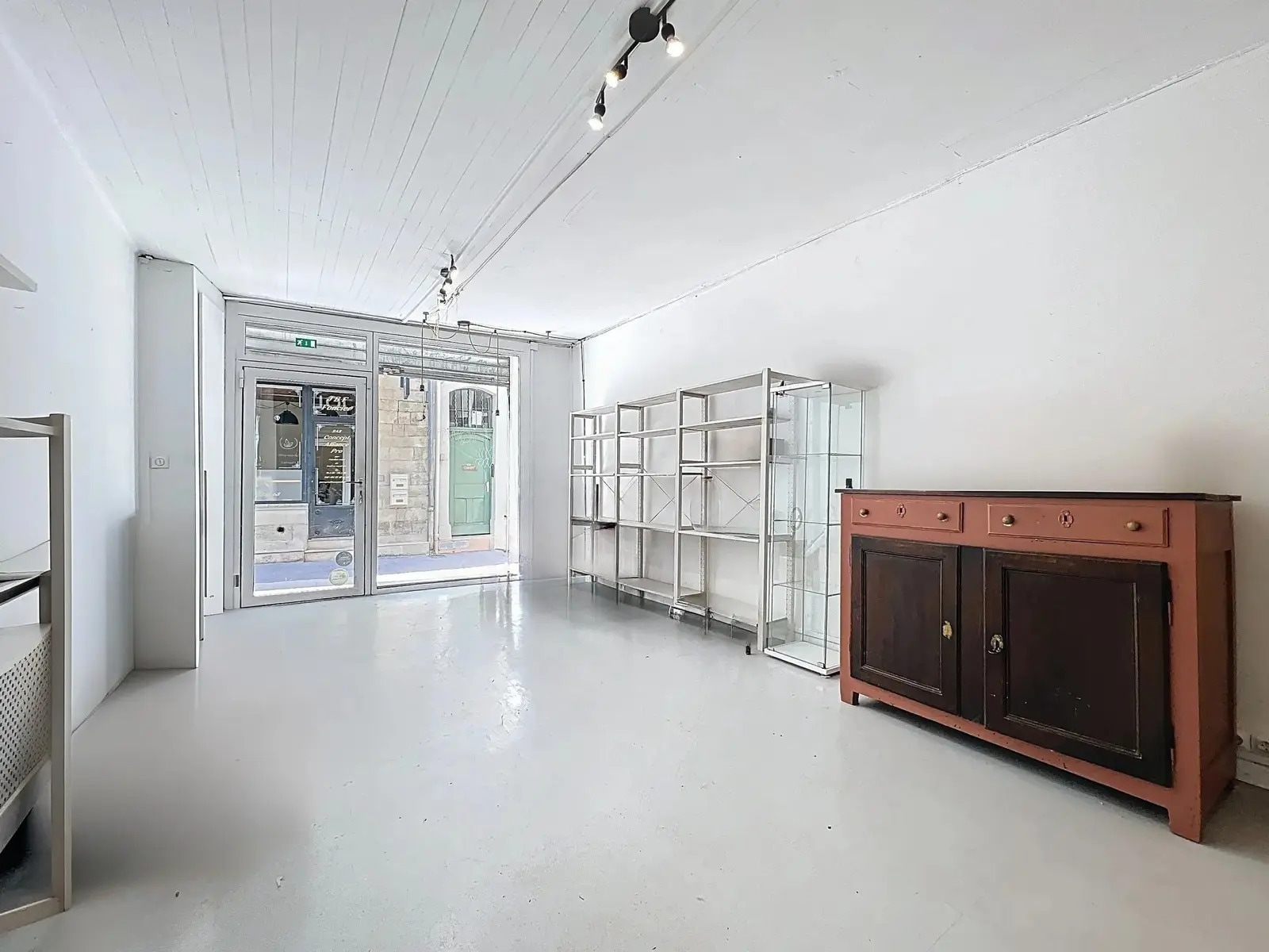 103 Rue De La République, Apt for sale Interior Photo- Image 1 of 5