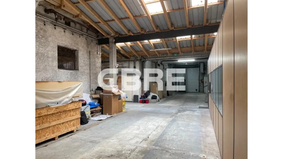 Flex in Nice for lease - Building Photo - Image 1 of 17