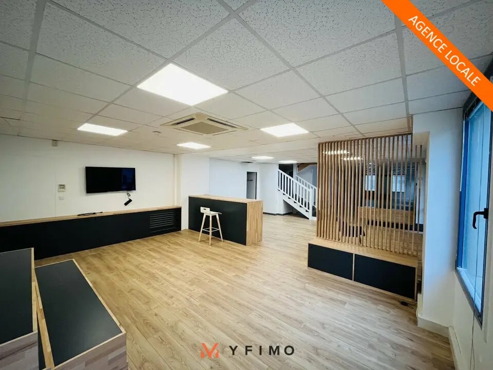 Office in Croissy-sur-Seine for lease Interior Photo- Image 1 of 6