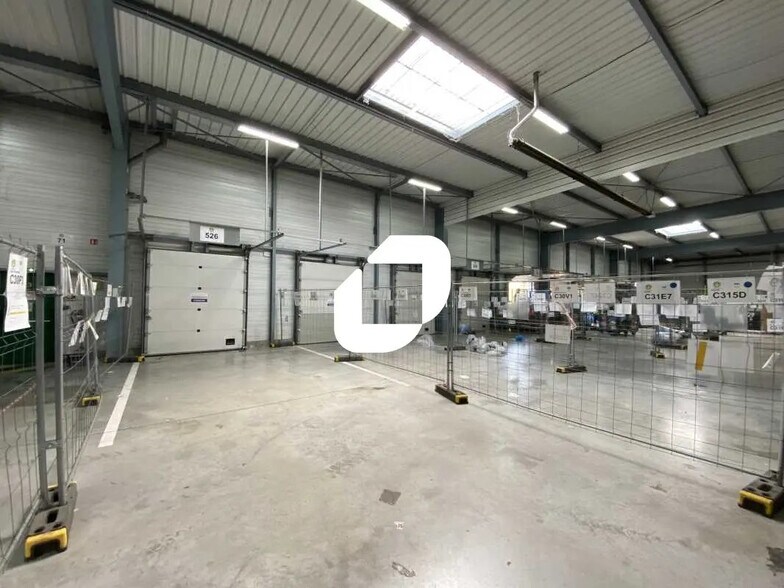 Office in Mitry-Mory for lease - Interior Photo - Image 3 of 8