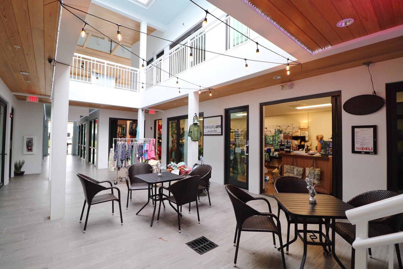 119 Bridge St, Bradenton Beach, FL for sale Building Photo- Image 1 of 1