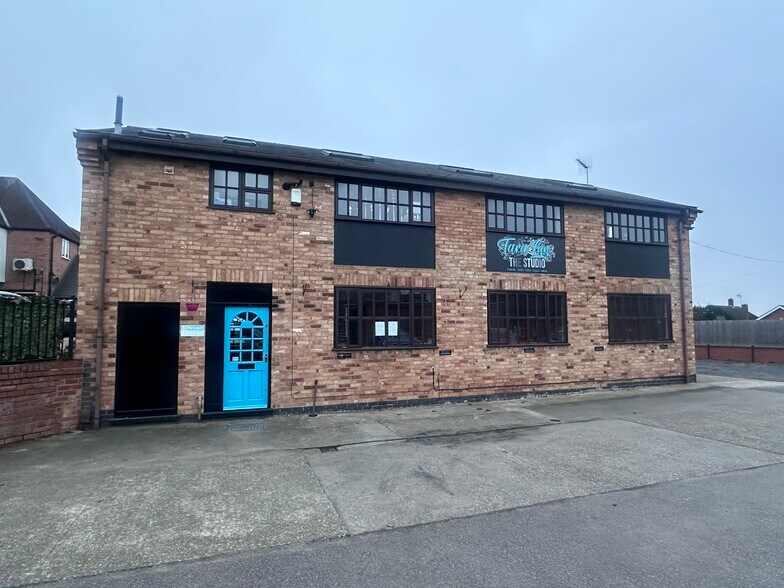 The Sq, Nottingham for lease - Building Photo - Image 1 of 12