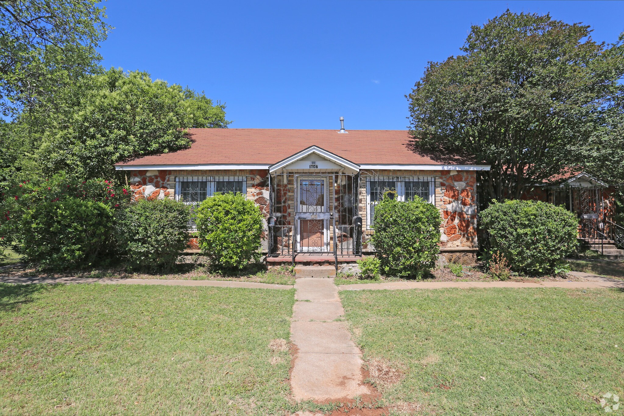 1306 N Main St, Belton, TX for sale Primary Photo- Image 1 of 1