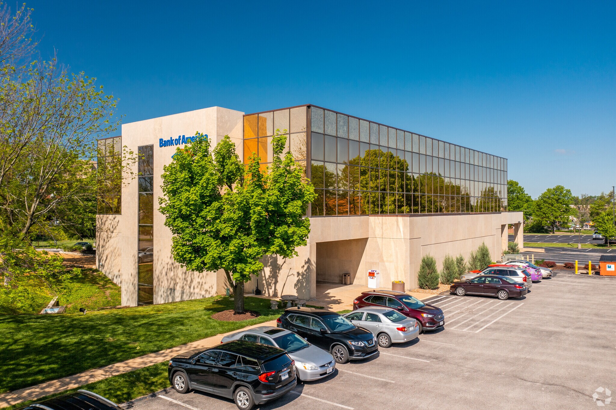 2200 Westport Plaza Dr, Saint Louis, MO for lease Building Photo- Image 1 of 6