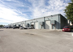 8530-8548 NW 64th St, Miami, FL for lease Building Photo- Image 2 of 9