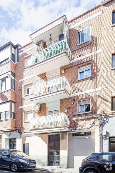 Calle del Grafito, 26, Madrid, Madrid for sale - Building Photo - Image 2 of 2