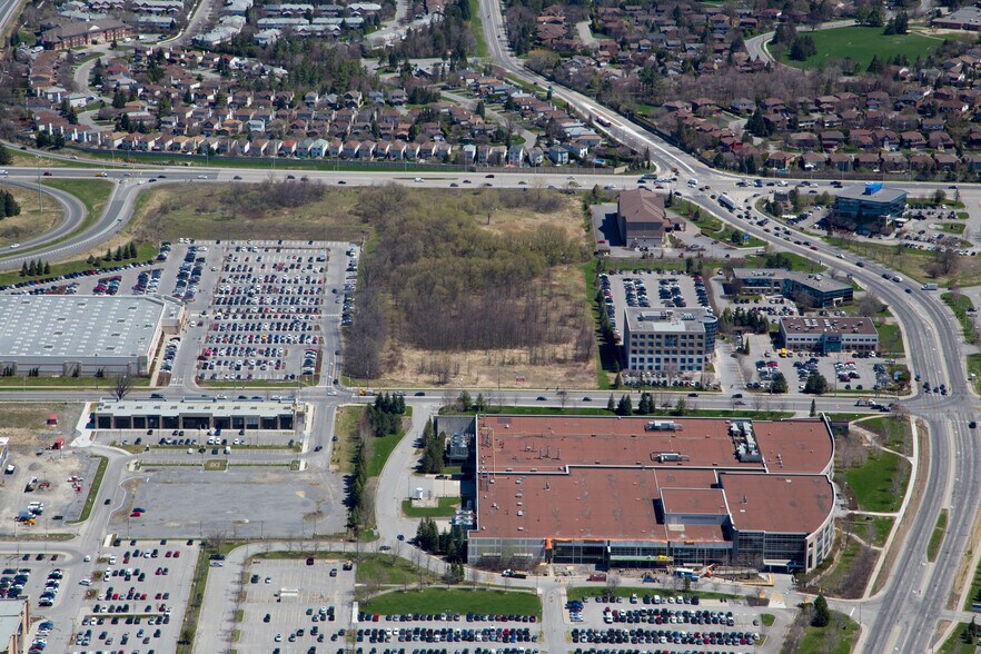 720 Silver Seven Rd, Ottawa, ON for sale - Building Photo - Image 1 of 1