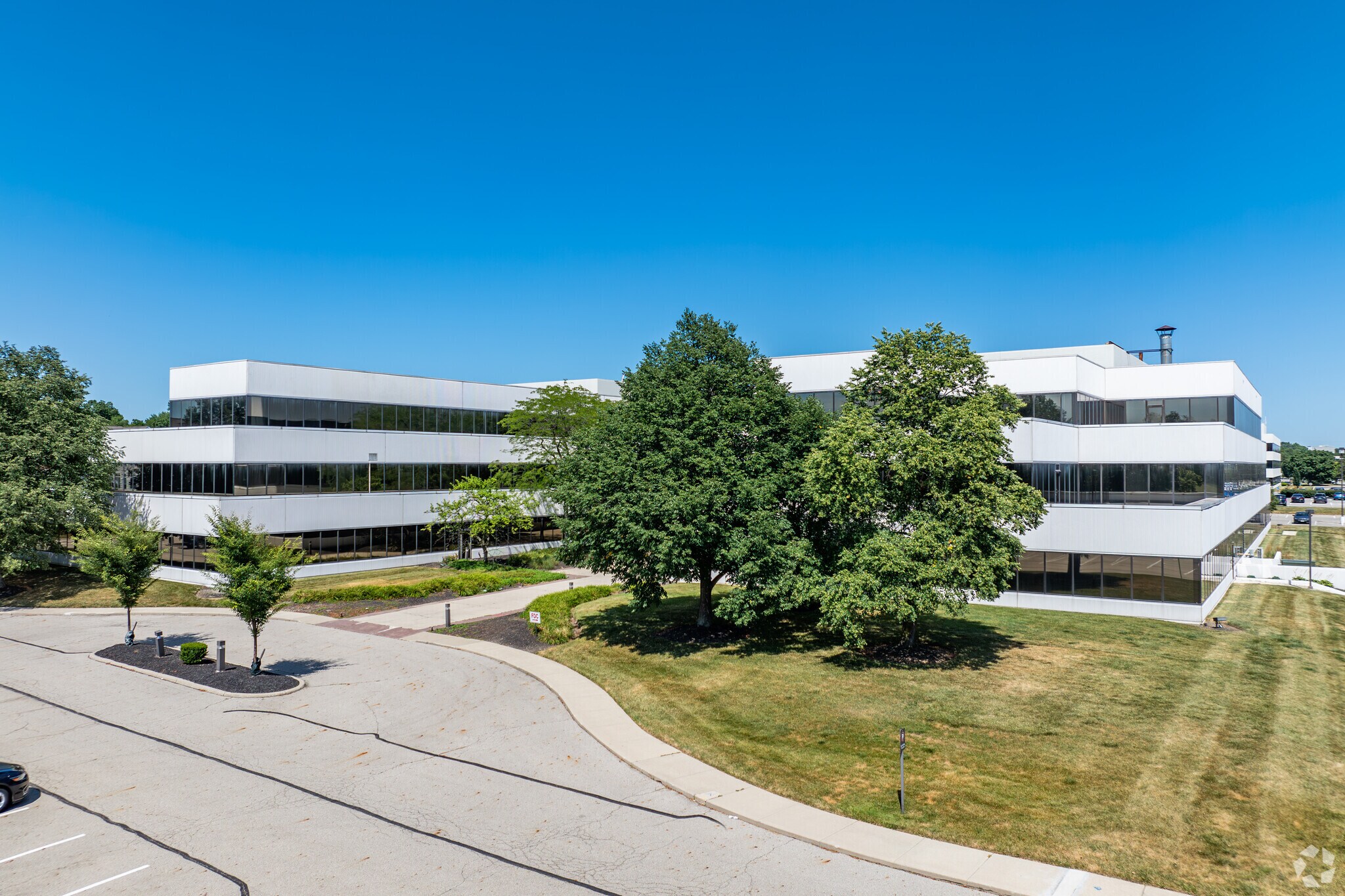 150 E Campus View Blvd, Columbus, OH for sale Primary Photo- Image 1 of 1