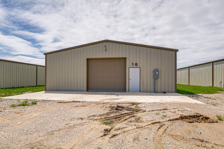 9668 CR 147, Kaufman, TX for lease - Primary Photo - Image 1 of 7