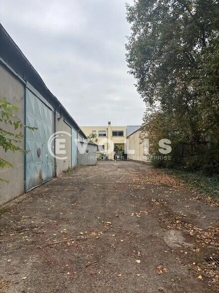 17 Rue Vaucanson, Décines-Charpieu for sale - Building Photo - Image 2 of 11
