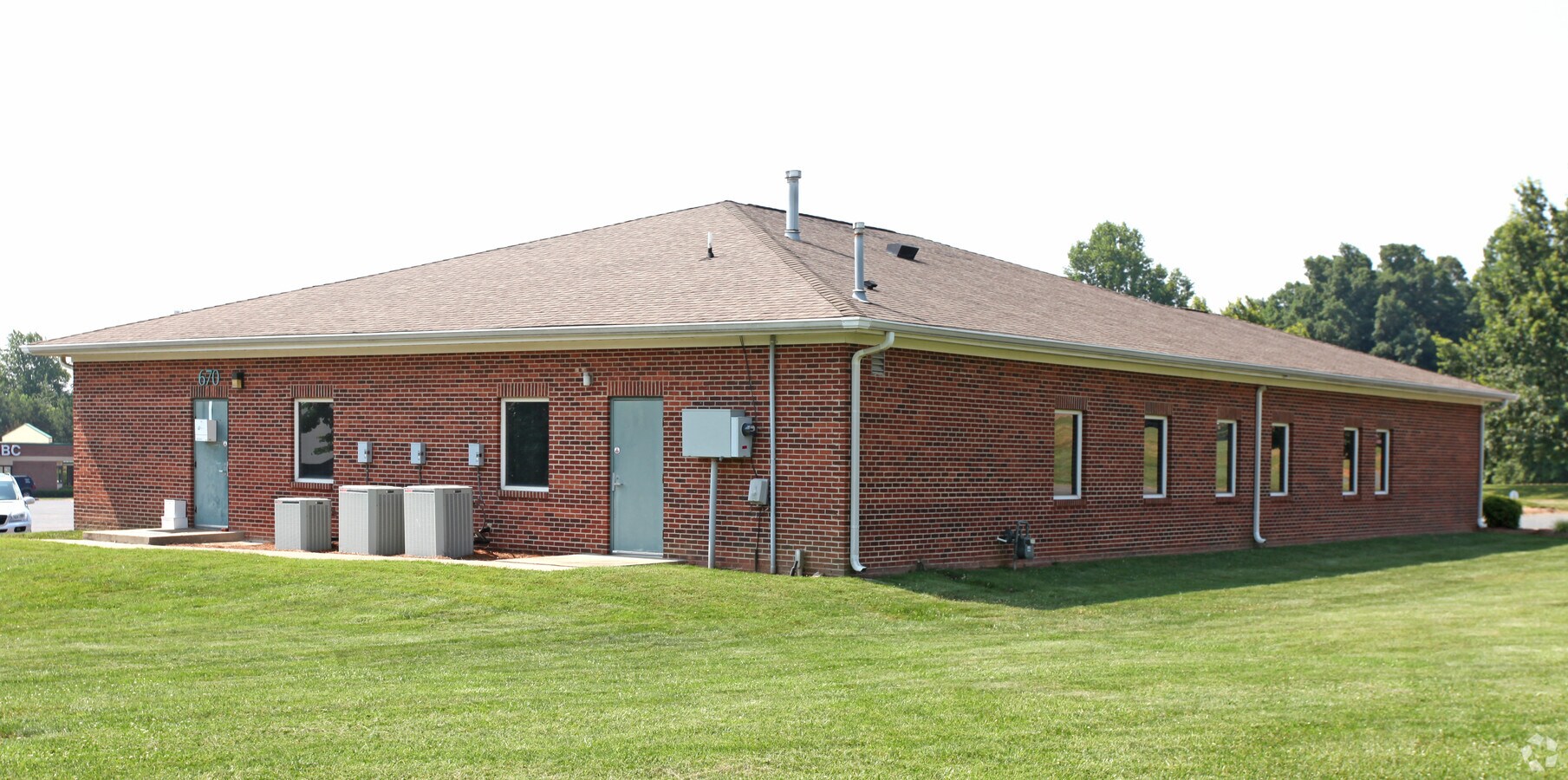 670 W Academy St, Randleman, NC 27317