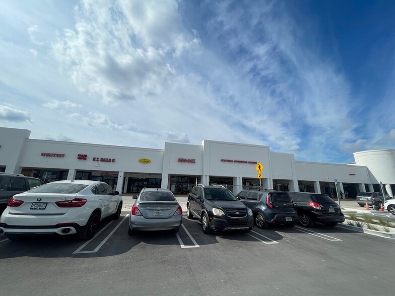 3701 NW 7th St, Miami, FL for lease - Building Photo - Image 2 of 4