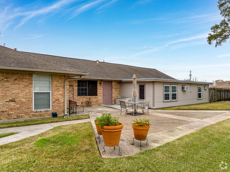 3123 Lafferty Rd, Pasadena, TX 77504 - Heritage House | LoopNet