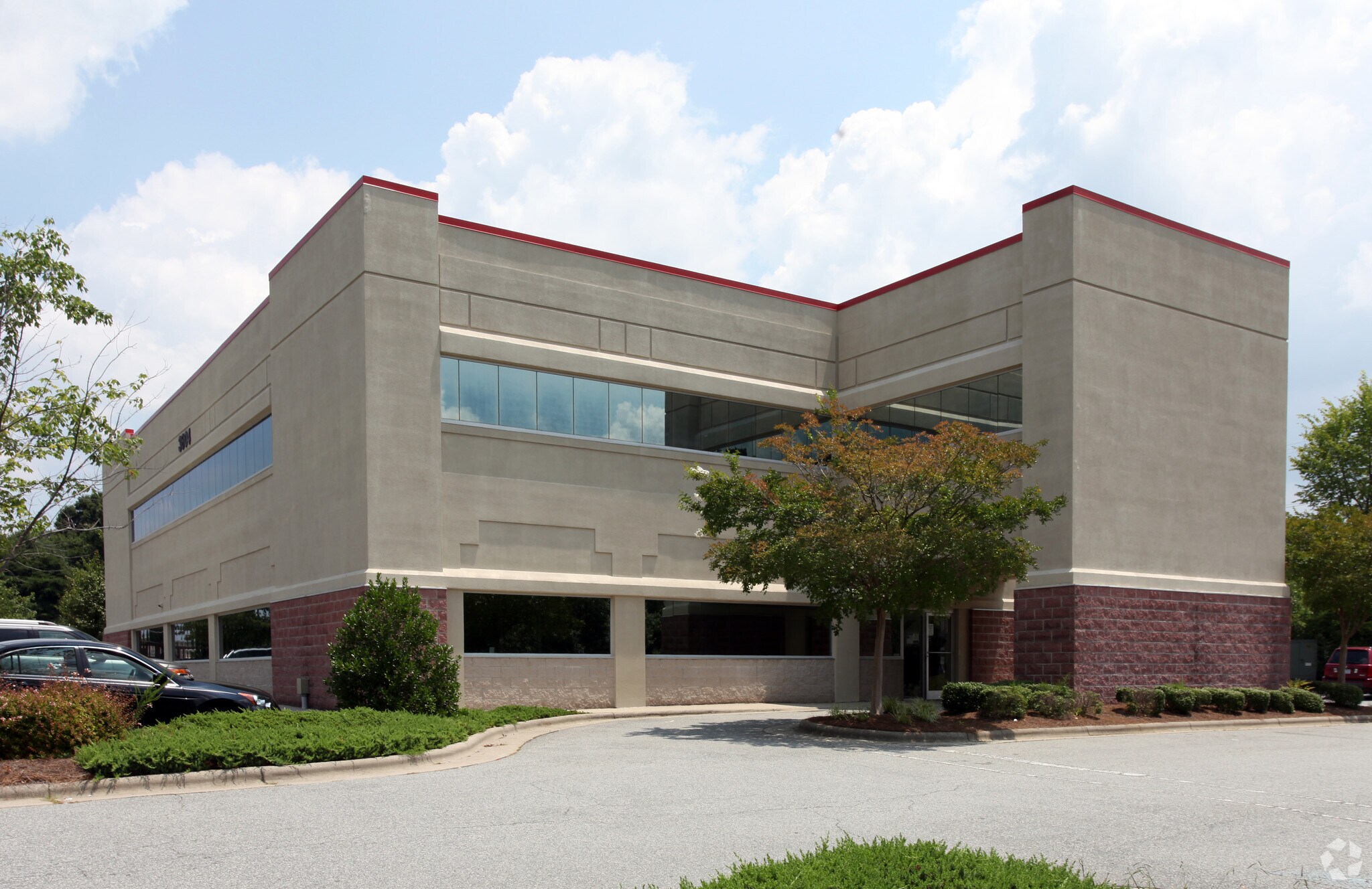 3604 Peters Ct, High Point, NC for sale Primary Photo- Image 1 of 1