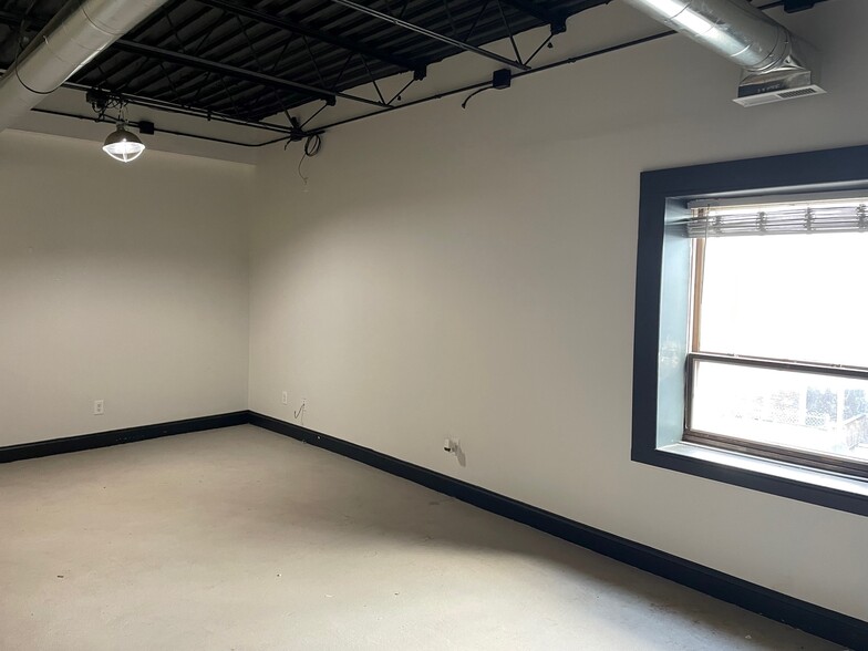 2441 S Broad St, Chattanooga, TN for lease - Interior Photo - Image 3 of 4