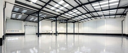 Alpine Way, London for lease Interior Photo- Image 1 of 3