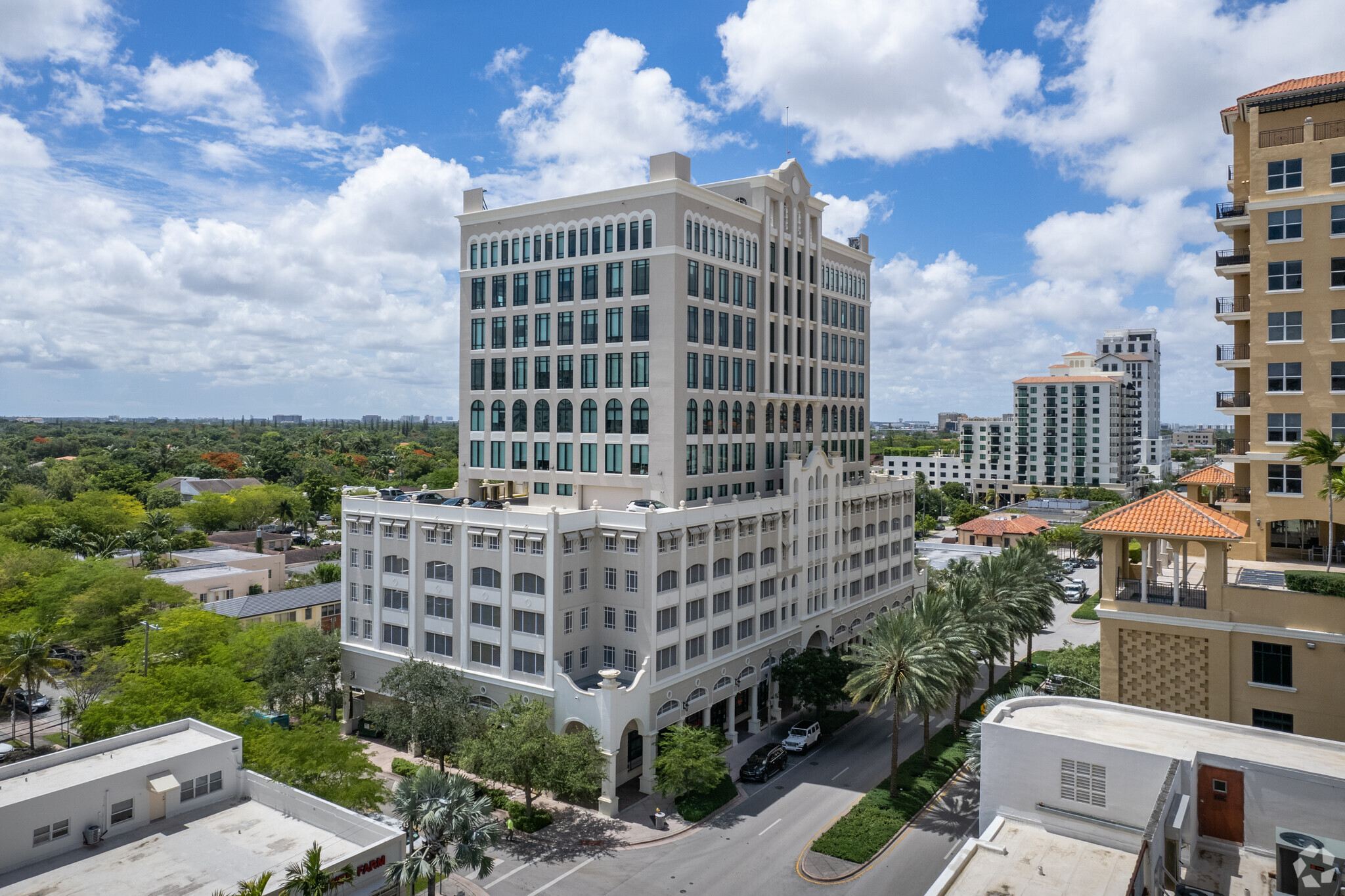 1600 Ponce De Leon Blvd, Coral Gables, FL for lease Building Photo- Image 1 of 9