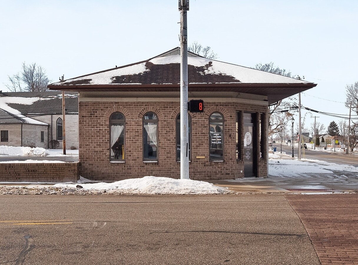 104 S Main St, Avilla, IN 46710