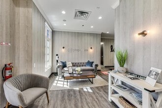 324 W Touhy Ave, Park Ridge, IL for lease Interior Photo- Image 2 of 10