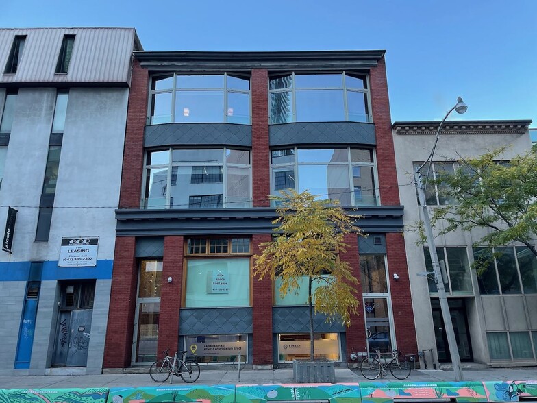 76-78 Richmond St E, Toronto, ON for lease - Building Photo - Image 1 of 5