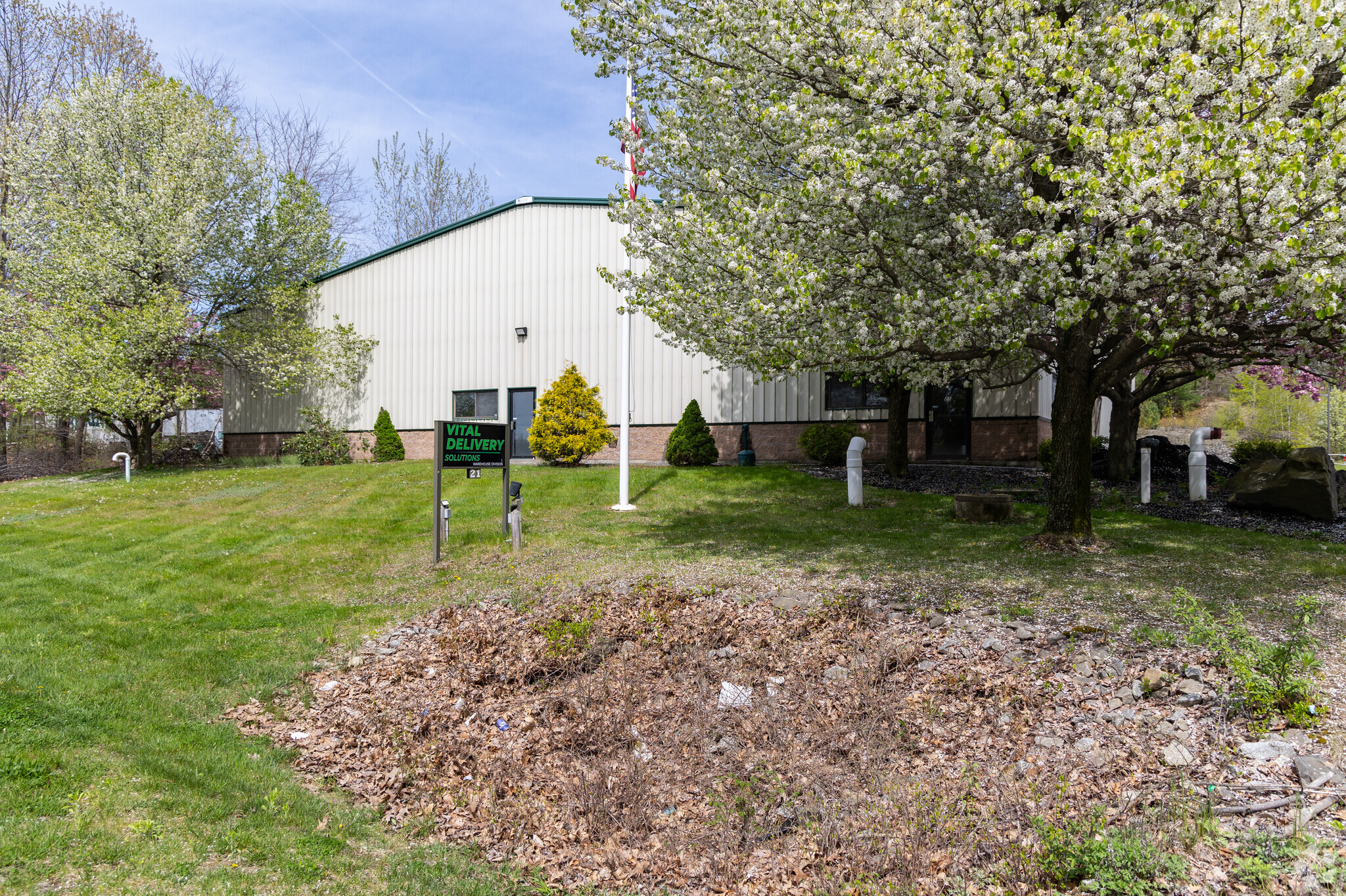 21 West Rd, Hudson, NH for sale Primary Photo- Image 1 of 1