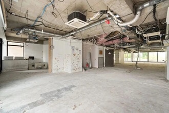 34 Rue De La Convention, Paris for sale Interior Photo- Image 1 of 7