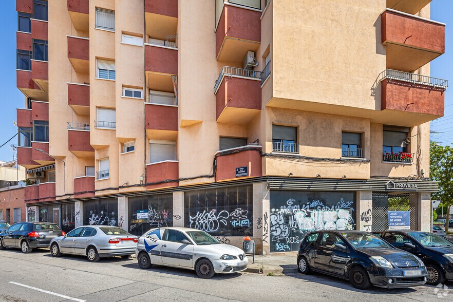 Carrer De Jerez, 120-122, Terrassa, Barcelona for sale - Building Photo - Image 2 of 3